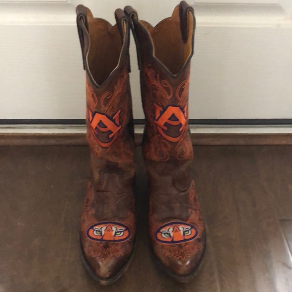 auburn cowboy boots